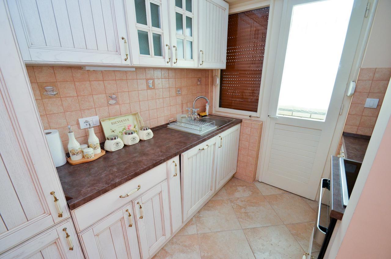 Central Apartment Cattaro Esterno foto