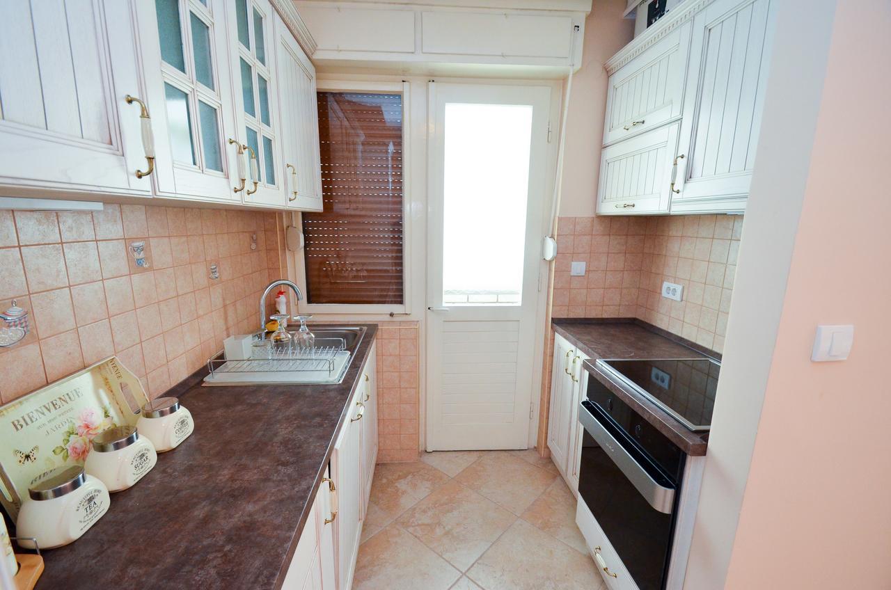 Central Apartment Cattaro Esterno foto