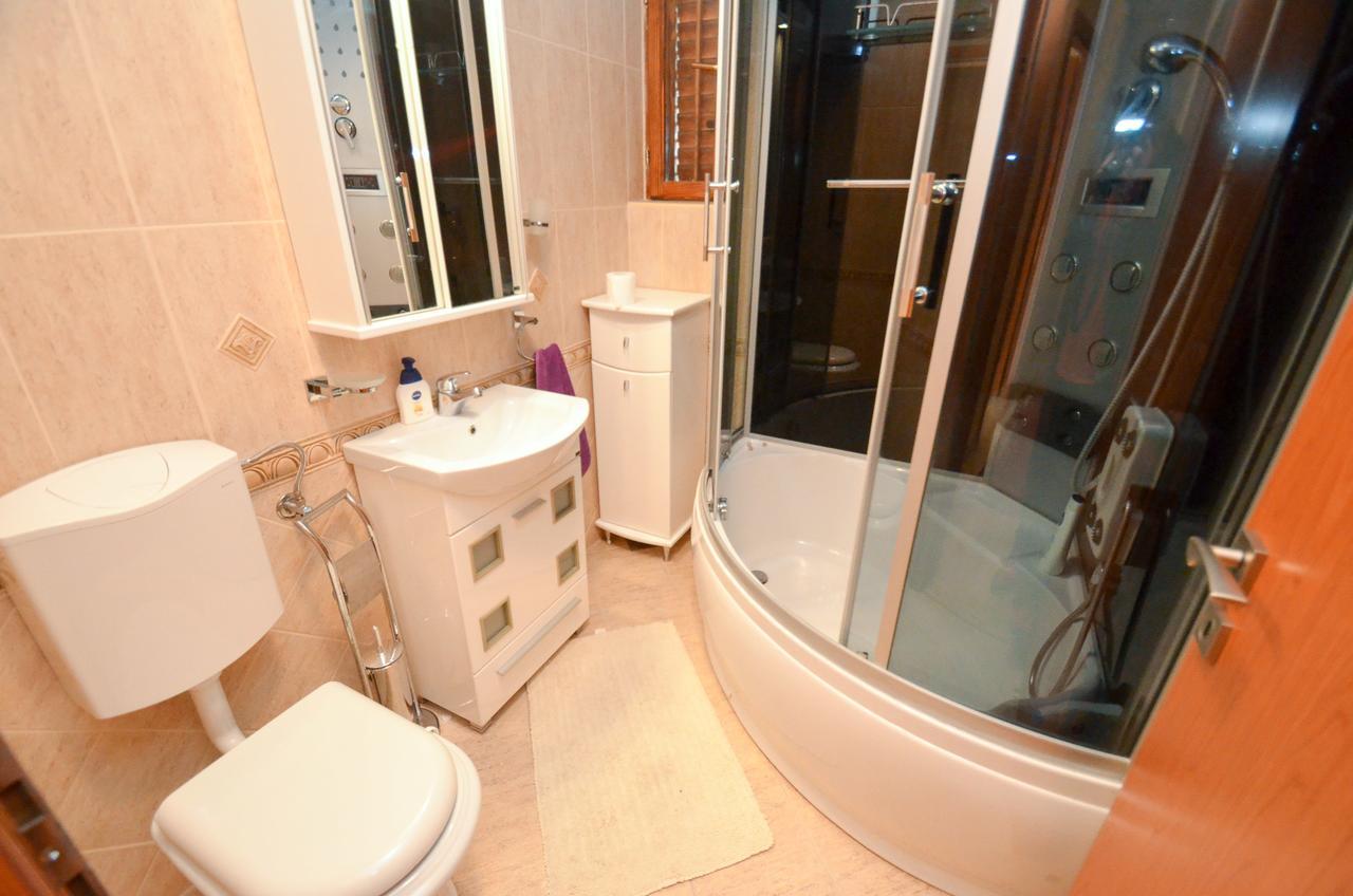 Central Apartment Cattaro Esterno foto